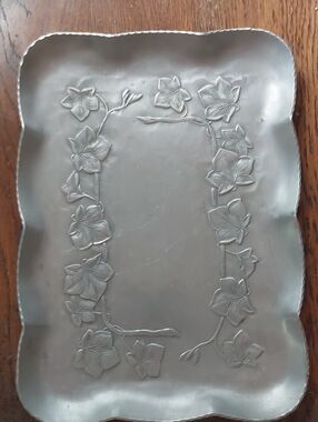 Everlast Hammered Silver Forged Aluminum Tray